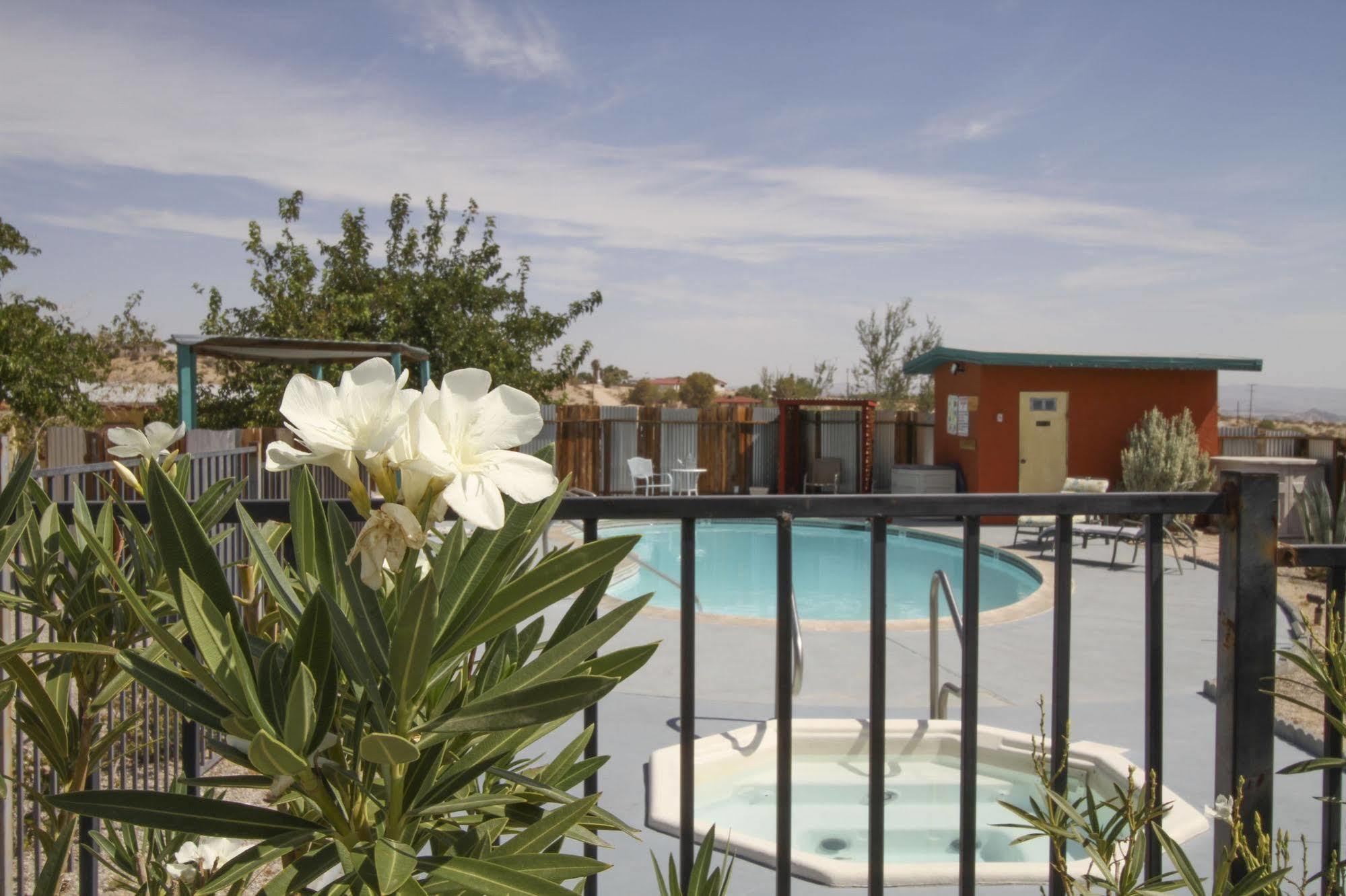 Harmony Motel Twentynine Palms Exterior photo