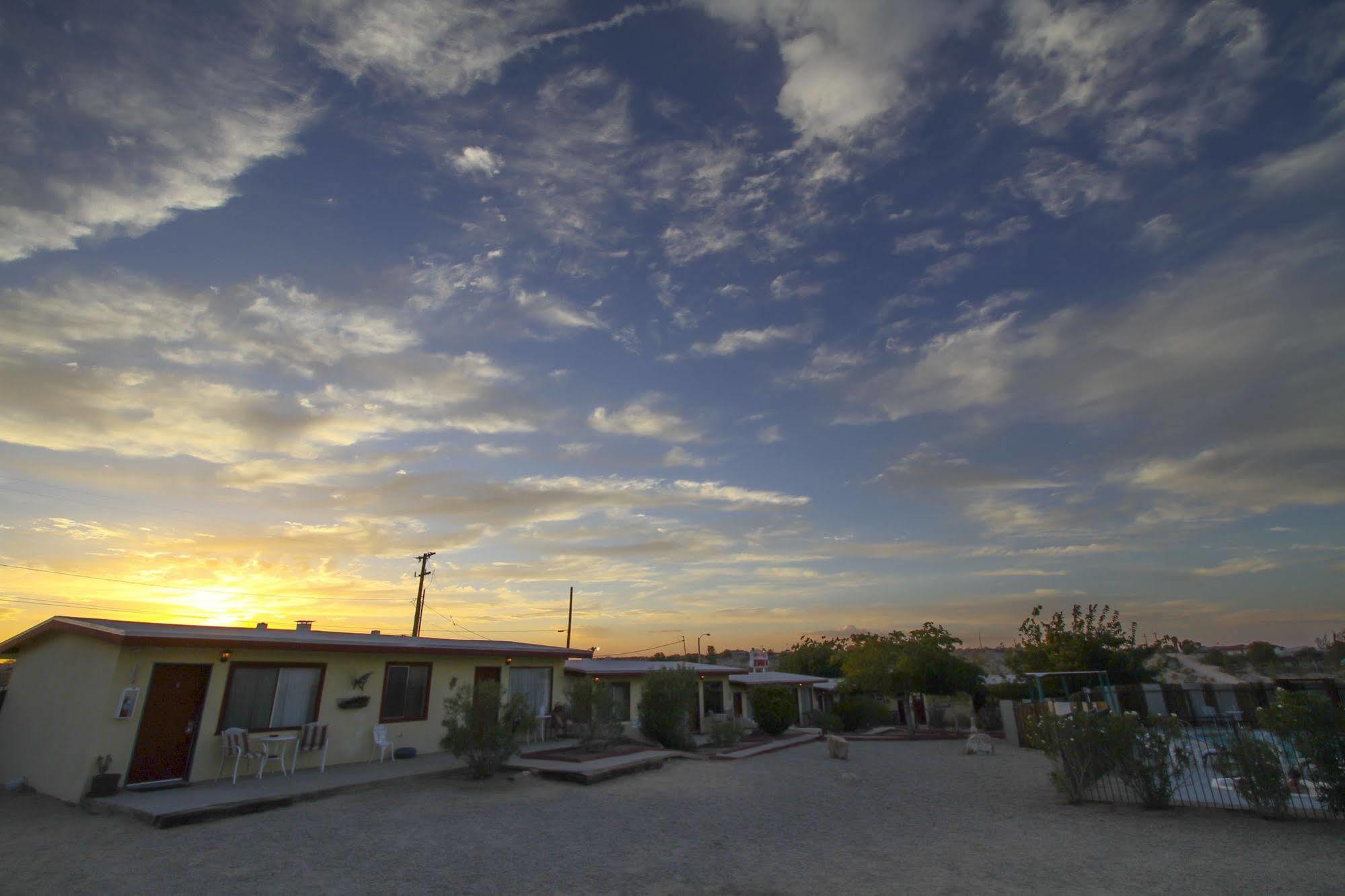 Harmony Motel Twentynine Palms Exterior photo